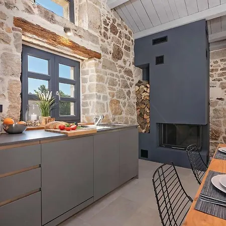 Holiday home Dvori *