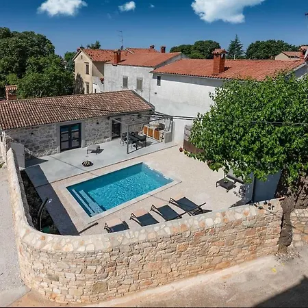 Σπίτι διακοπών Dvori Antonci (Porec)